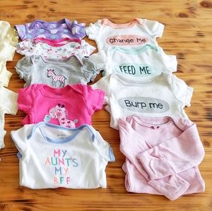 Newborn & 0-3 month baby girl clothes (27 pieces)